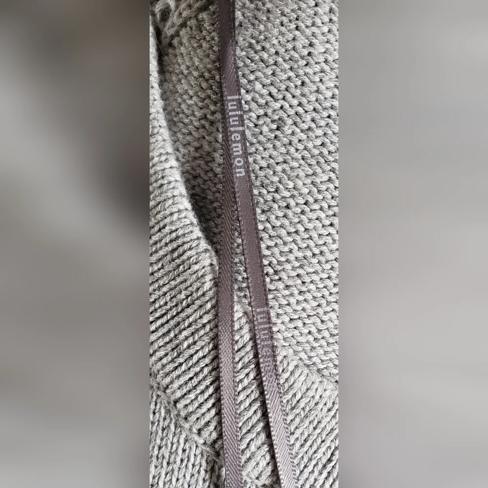 Lululemon Bhakti Reality Short Sleeve Knit Sweater Heathered Medium Gray Size 8